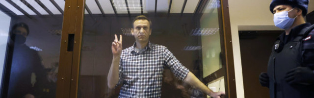 Amnesty võttis uute teadmiste valguses Navalnõilt süümevangi staatuse: paraku ta ei vääri seda