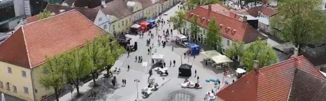Kuressaare kesklinnas peab jalakäija autole teed andma