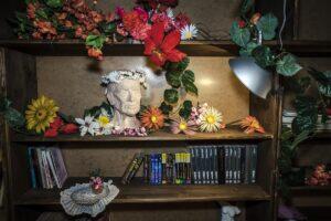 Lüüs lõi haamriga alasile, vabandust, ikka teatrile