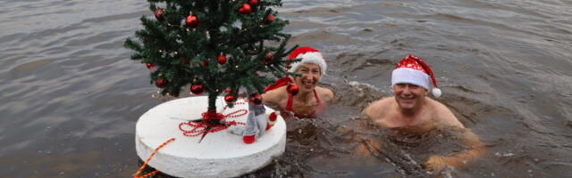 Galerii: talisuplejad suplesid jõulude puhul meres