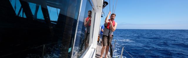 Priit Kuusk: kõikuvas ja õõtsuvas maailmas. Üksiolemise peaproov Admiral Bellingshauseni pardal