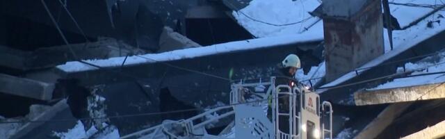 Riias eemaldatakse gaasiplahvatuses kahjustada saanud elumaja rususid