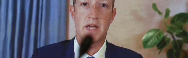 Vilepuhuja: Facebook, Twitter ja Google koordineerivad tsensuuri