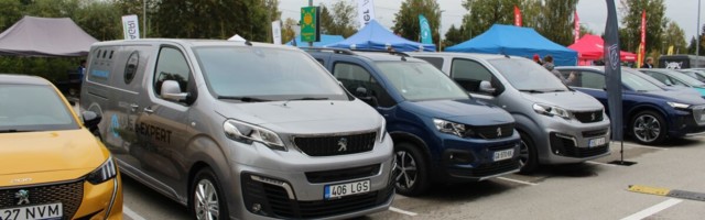 Galerii: ABB teemapäeval olid kohal pea kõik Eestis müüdavad elektriautod