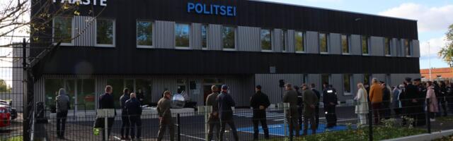 VIDEO JA PILDIGALERII ⟩ Riik pesi maha häbi Kohtla-Järve politseinike ja päästjate ees