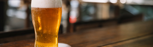 Valitsus pikendas täna öise alkoholimüügi keeldu veel kahe kuu võrra - 26. jaanuarini