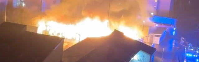 VIDEO: Helsingis oli öösel hirmuäratav põleng, kostsid paugud