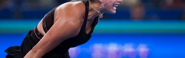 VIDEO | Arina Sabalenka sai Hiinas äärepealt disklahvi. Valgevene tennisist viskas raevuhoos reketi pallipoisi poole