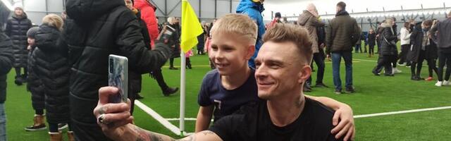 FOTOD: Hetki Paide jalgpallihalli avamiselt