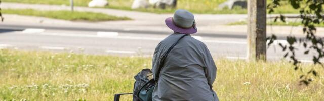 Üksiku pensionäri toetus võetakse osalt peagi ära