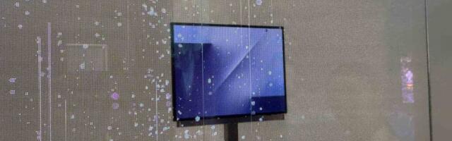 Samsung showcases its tri-fold prototype