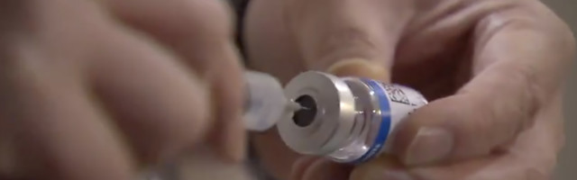 KUUM: Rootsis peatatakse vaktsineerimine Astra Zeneca vaktsiiniga – põhjuseks ägedad allergilised reaktsioonid
