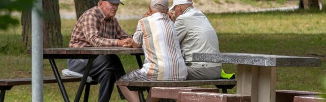 Aprillist tõusevad nii pension kui töövõimetoetuse päevamäär