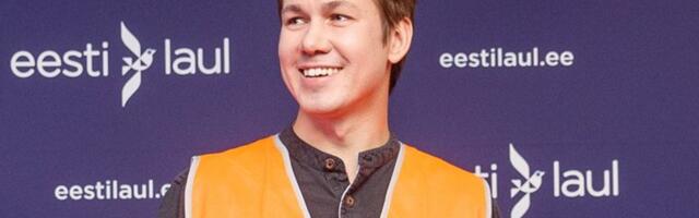 VIDEO | Uus amet? Muusik Meisterjaan vuras Tallinna tänavatel ringi kullerina