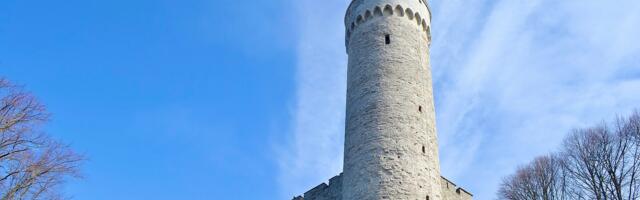 RAADIOUSUTLUS ⟩ Varro Vooglaid: Eesti riigiasutusi peab ehtima üksnes Eesti lipp