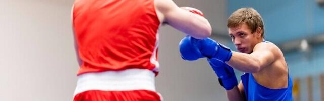 VIDEO | Eesti poksija võitis profidebüüdi kiire nokaudiga