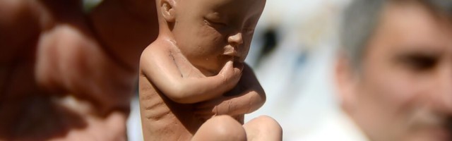 Uuring: 89,1% Flandria arstidest pooldavad puudega vastsündinute tapmist