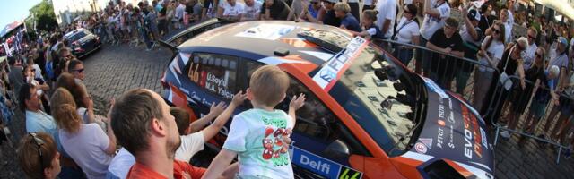 TÄISPIKKUSES | Vaata uuesti Delfi Rally Estonia avatseremooniat