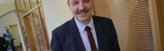 Huumor. Taavi Aas Porto Franco 40-miljonilisest laenust: “Võtame altkäemaksu nüüd ainult ärimeestelt, kellel on raha”