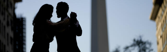 Ameerikate tants vägivalla ja austuse vahel