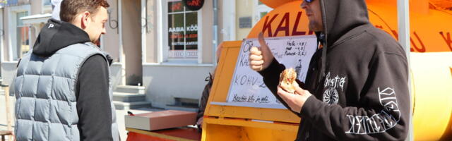Posti tänav on täna toiduautode päralt