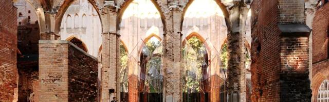 Toomkiriku klaaspaviljoni arhitektuurilised kaalutlused