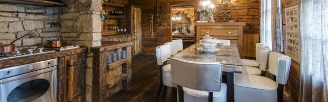 Looduslähedane kodu mugavusi ohverdamata: Saaremaal on müüa unikaalne renoveeritud talukompleks