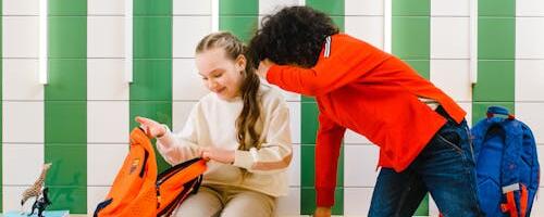 4 asja, mis võiks igal koolinoorel kotis olla