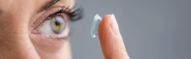 Ekspert selgitab: 10 kõige levinumat viga kontaktläätsede kasutamisel ja miks neid teha ei tohi