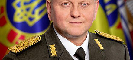 Ukraina armastatud armeejuht kandideerib presidendiks