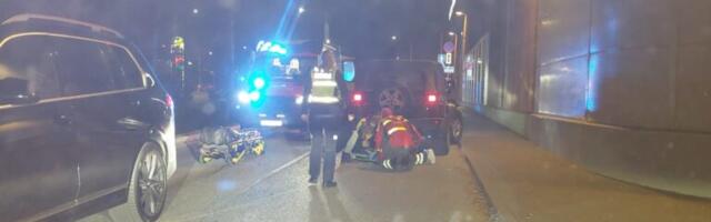 Haabneeme keskuses sai tütarlaps autolt löögi