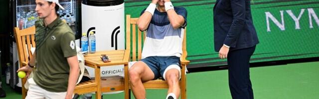 Taani tennisetäht ärritas vastast ja sai seejärel tõsiselt vigastada