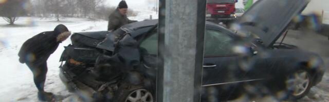 Reporter: Ettevaatust liikluses! Lumetuisk tõi kaasa mitu õnnetust