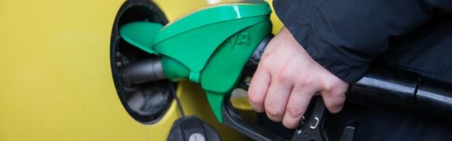 VIDEO | "Istmesoojendus" | Üks lihtne põhjus, miks sa pidevalt põleva kütusetulega sõita ei tohiks