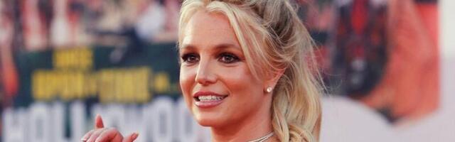 Britney Spears loodab muusikatööstuse ukse taas pauguga lahti lüüa