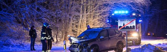 ILMABLOGI | Transpordiamet kehtestab rohke lumesaju tõttu Saare- ja Pärnumaa riigiteedel rasked ilmaolud