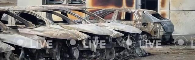 DELFI VOOG | Video_ Venemaa rünnaku tagajärjel hävis Kiievi Mercedese esindus koos 60 autoga