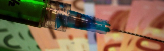 Pfizer ja Moderna tõstavad koroonavaktsiini hindu. Mida see Eestile tähendab?