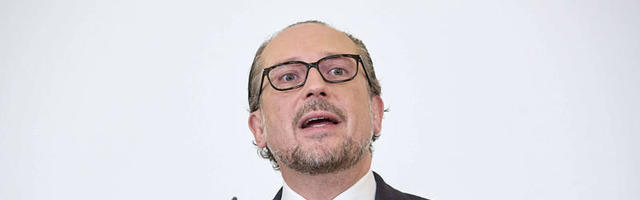 Austria Covid-19 vastu vaktsineerimata inimesed on kavas koju kinni panna