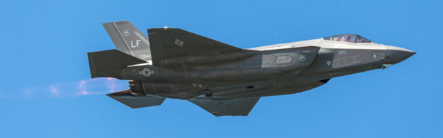 Varghävitaja tootjal napib ruumi parkimaks lennukeid, mida USA õhuvägi keeldub vastu võtmast