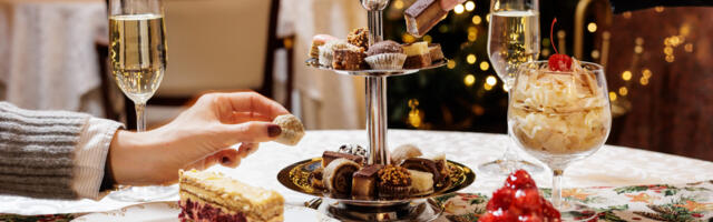 Božićna bajka kroz najlepše okićene evropske hotele: Od svetlucavog „Ritz-a“ do praznične „Moskve“