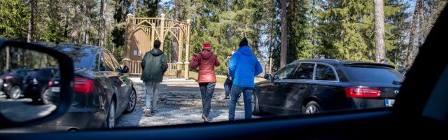 FOTOD | Rahvast on murdu: inimesed ei mõika puhkepäevil endiselt kontakti vältida