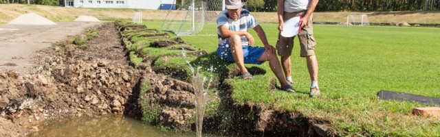Voka staadioni uus kuivendussüsteem ajas kohalikud aktivistid vallavõimu peale turri