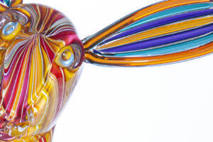 Hop galeriis avatakse kolme klaasikunstniku näitus “Kõnelused klaasiga (tiiger on puhkusel)”