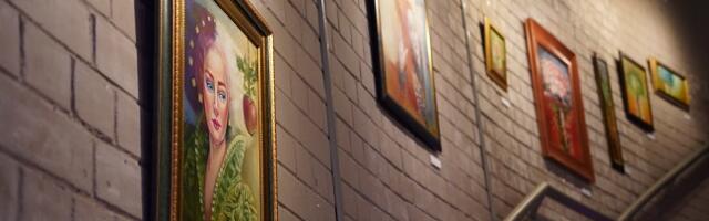 Valga Kultuuri- ja Huvialakeskuses avati pidulikult 33. kunstikuu nimega "JÄLJED"