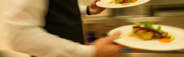 TEENINDAJA OSAKU KÕIKI MAAILMA KEELI!? „Sain kliendilt sõimata, miks ma ei räägi vene keelt.“