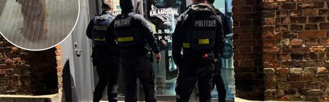 Jõuluõhtul pimedast poest leitud üksik koer tõi kohale politsei. Omanik_ inimesed reageerisid põhjendamatult üle