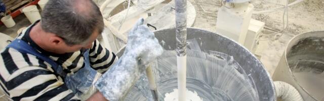 Värvitootja Eskaro peatas Ukraina üksuse töö