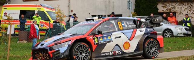 OTSEBLOGI | Kesk-Euroopa ralli_ Tänak on kolmas, kuid Toyota nopib katsetelt järjepanu kolmikvõite