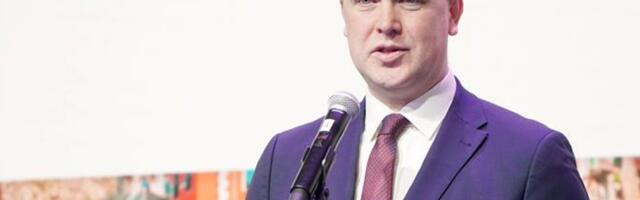 Läti majandusminister_ tanklaketid peaksid täna kütuse hinda 10 senti langetama, muidu on tegu puhta ahnusega